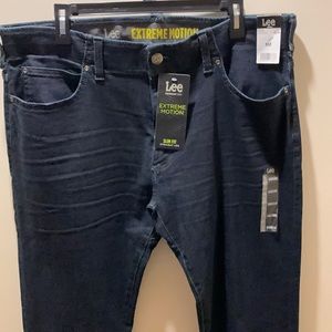 Lee performance Extreme motion  slim fit/ straight leg jeans. 38x30 size